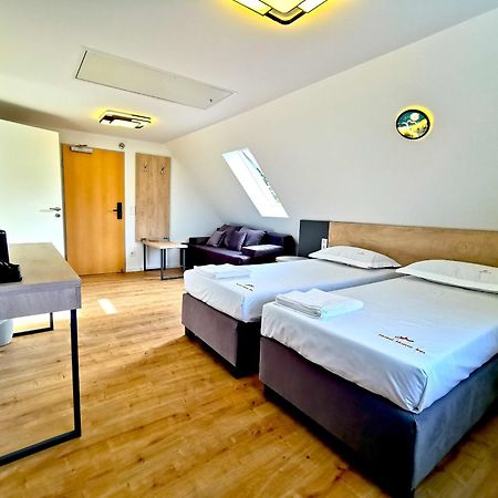 Home Inn Hotel Dormagen Εξωτερικό φωτογραφία