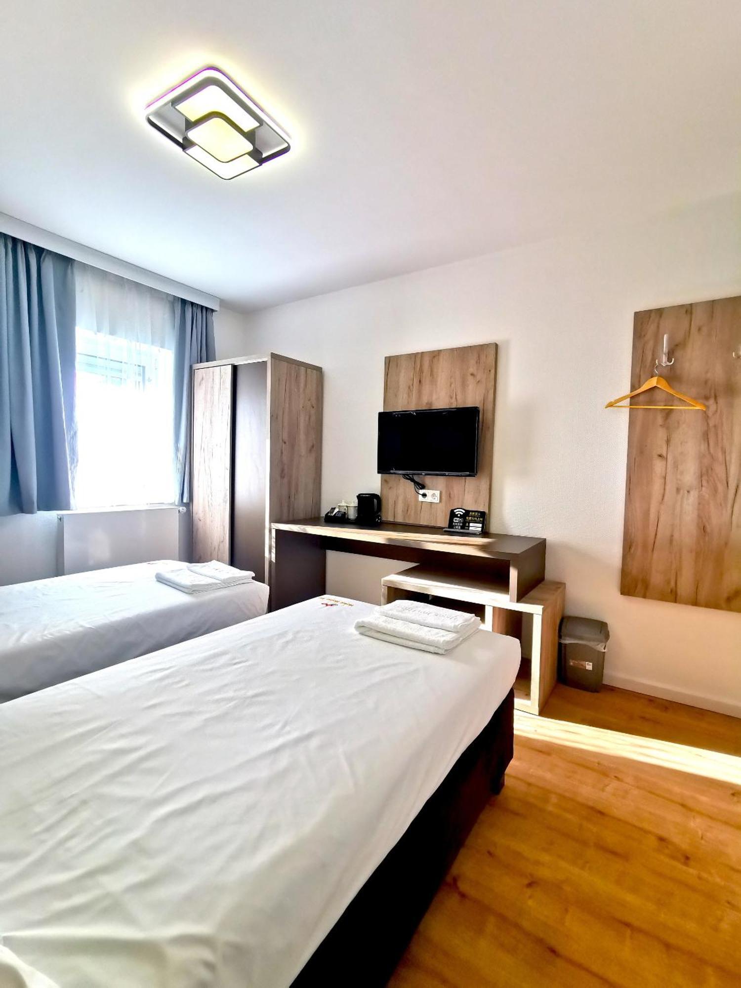 Home Inn Hotel Dormagen Εξωτερικό φωτογραφία