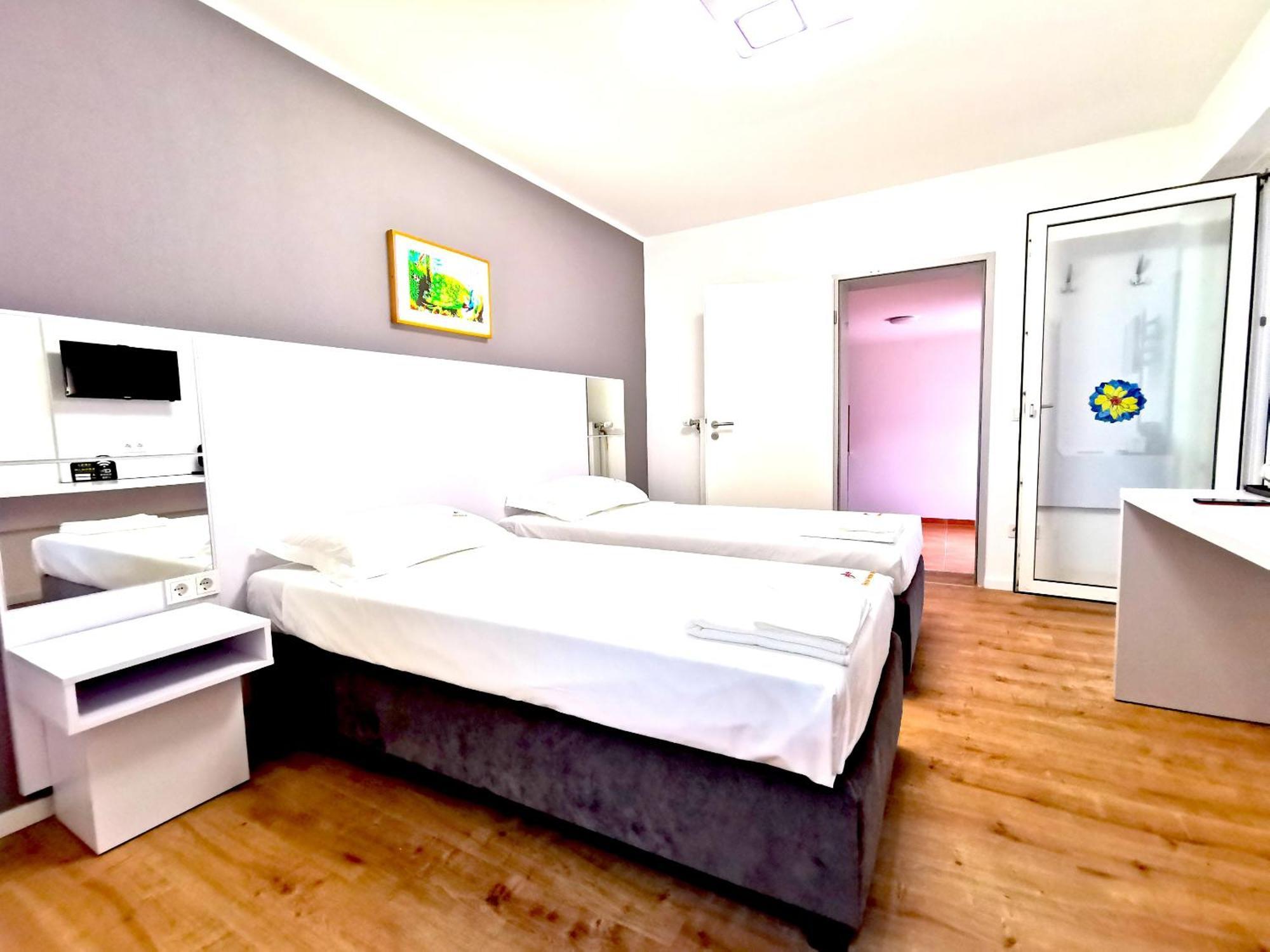 Home Inn Hotel Dormagen Εξωτερικό φωτογραφία