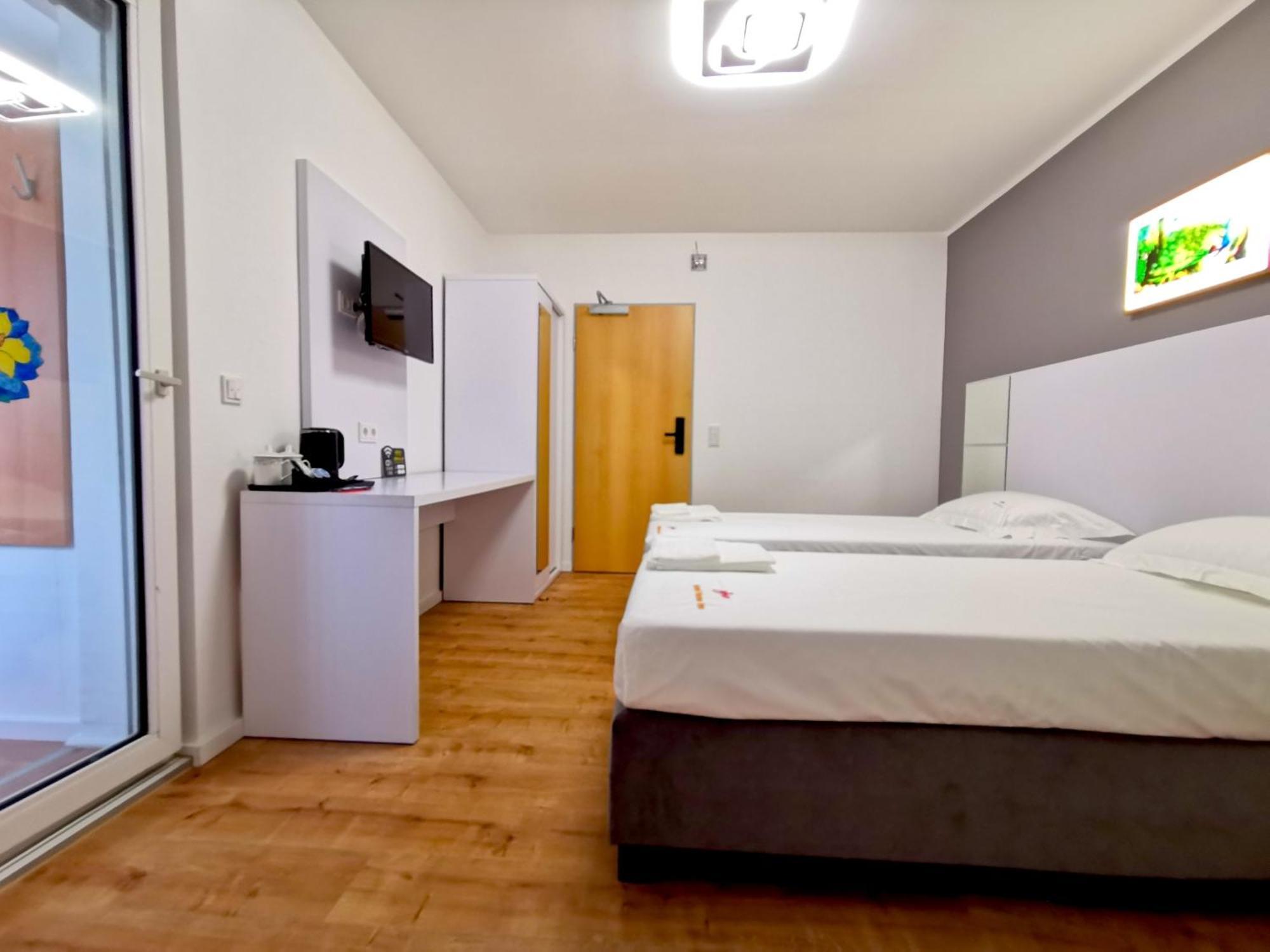 Home Inn Hotel Dormagen Εξωτερικό φωτογραφία